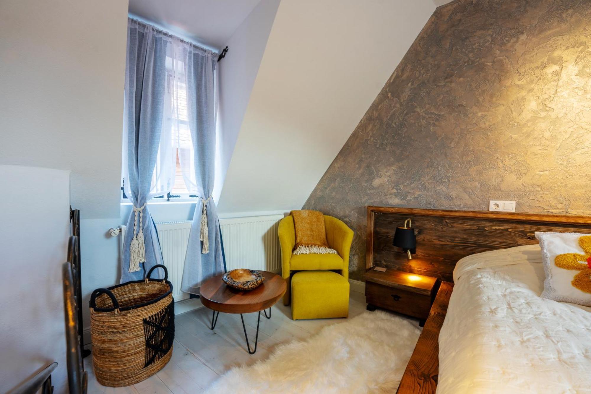 Casa Albastra By Casa Otto Apartment Sighisoara Bagian luar foto